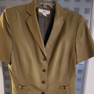 Le Suit: Ladies Two Piece Short Sleeve Pant Suit, size 10